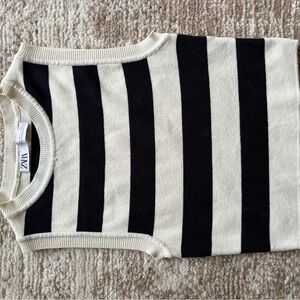 Zara Sleeveless Top with Bold Black and Cream Stripes